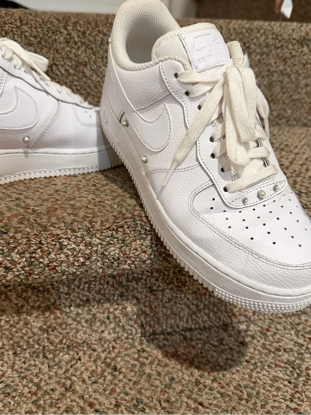 Nike White Low-Top Leather Sneakers with Swoosh